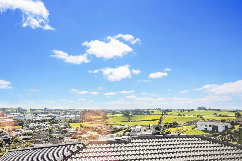 Pukekohe 7ห้องนอน Ultimate Family Sanctuary with Income Potential