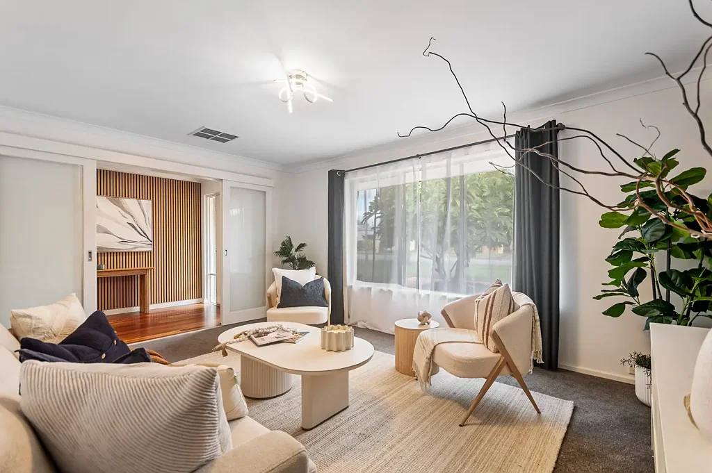 Bull Creek 4બેડરૂમ UNDER OFFER
Stylish Family Home with Modern Comforts and Exceptional Outdoor Living