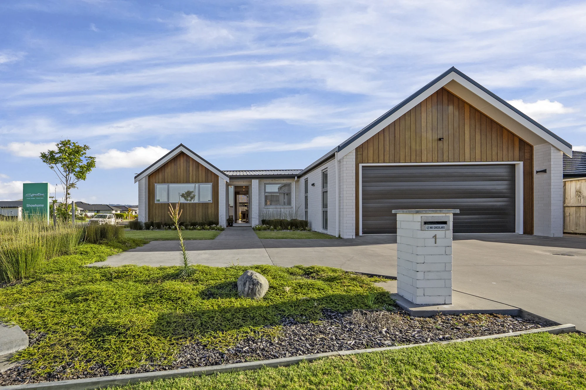 One Tree Point 4 Bedroom Coastal living, move in ready