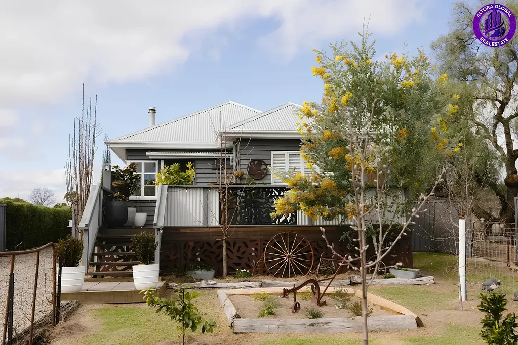 Tenterfield 3ਬੈੱਡਰੂਮ OWNERS HAVE SET THE DATE – WALK TO TOWN, 831M² & READY TO GO