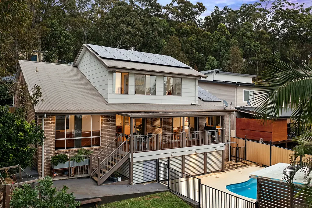 Wadalba 4ਬੈੱਡਰੂਮ Tranquil family home with in-gound pool