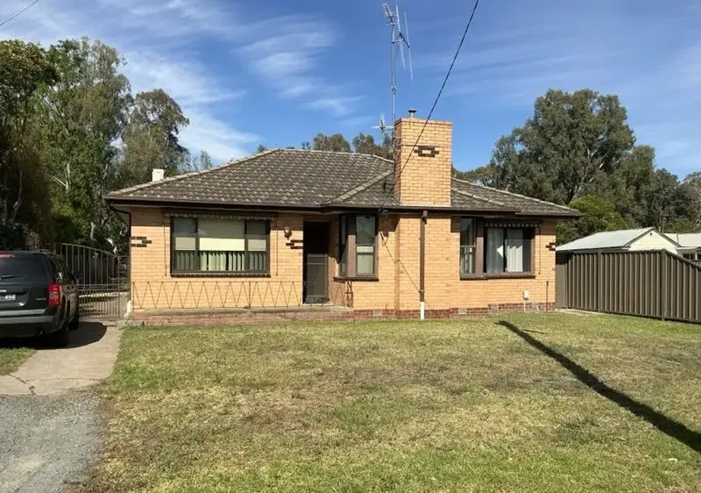 Comfortable Three Bedroom Home in Excellent Location
