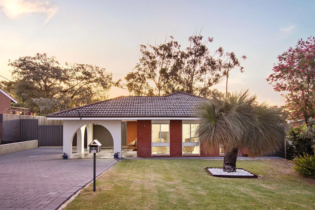 9 BLACKBUTT DRIVE, Greenwood, WA 6024