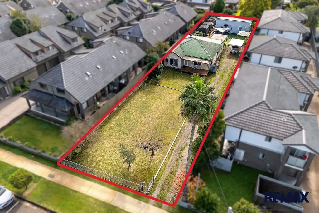 Oxley Park 5chambre Premium 1,069sqm R3 Zoned Site with House & Granny Flat!!