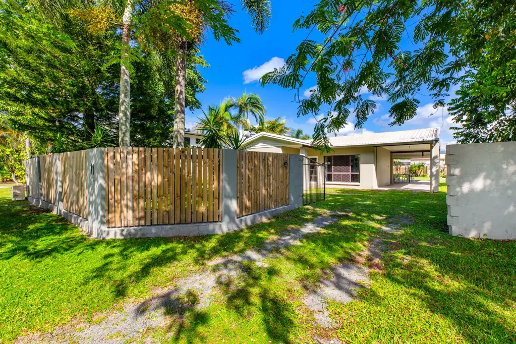 11 Sandra Close, Trinity Park, QLD 4879