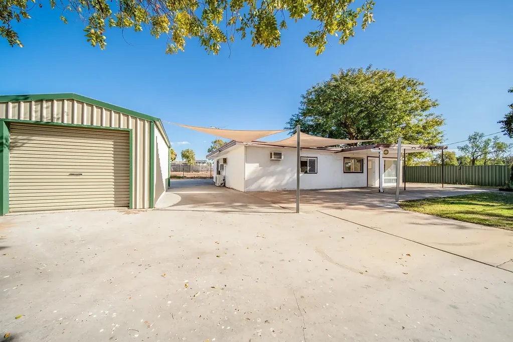 AFFORDABLE LOWSET HOME IN CONVENIENT LOCATION - Available No