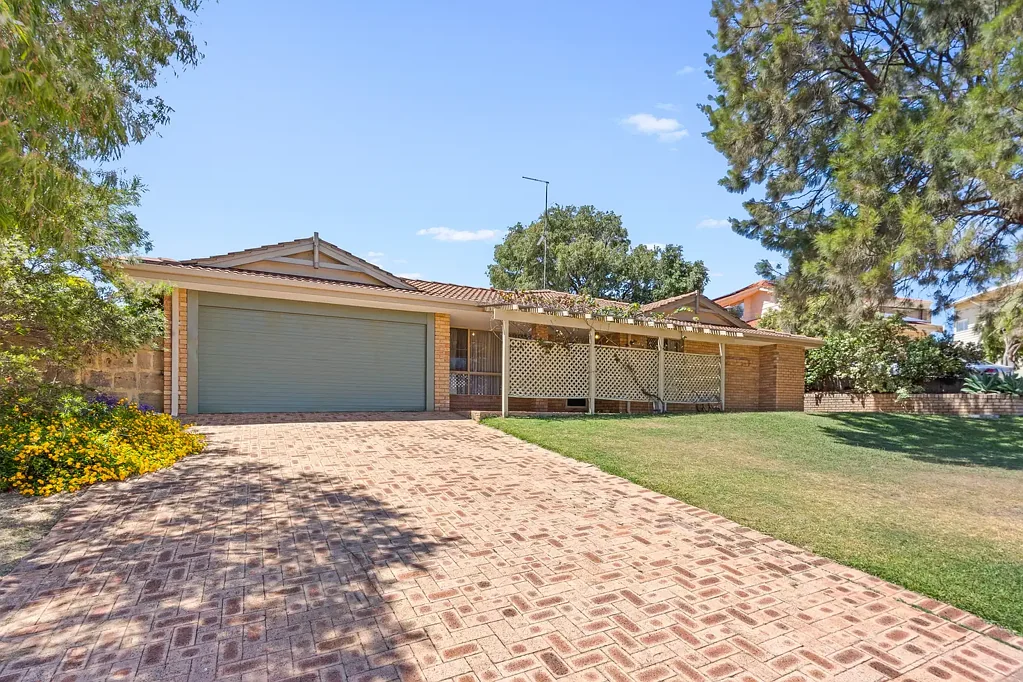 5 Ozone Court, Halls Head, WA 6210