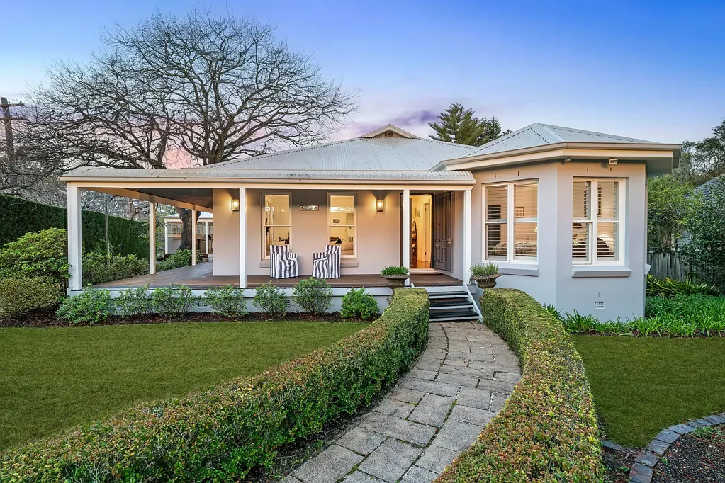 Turramurra 5 Bedroom Sublime 'Karinya', exceptional family haven