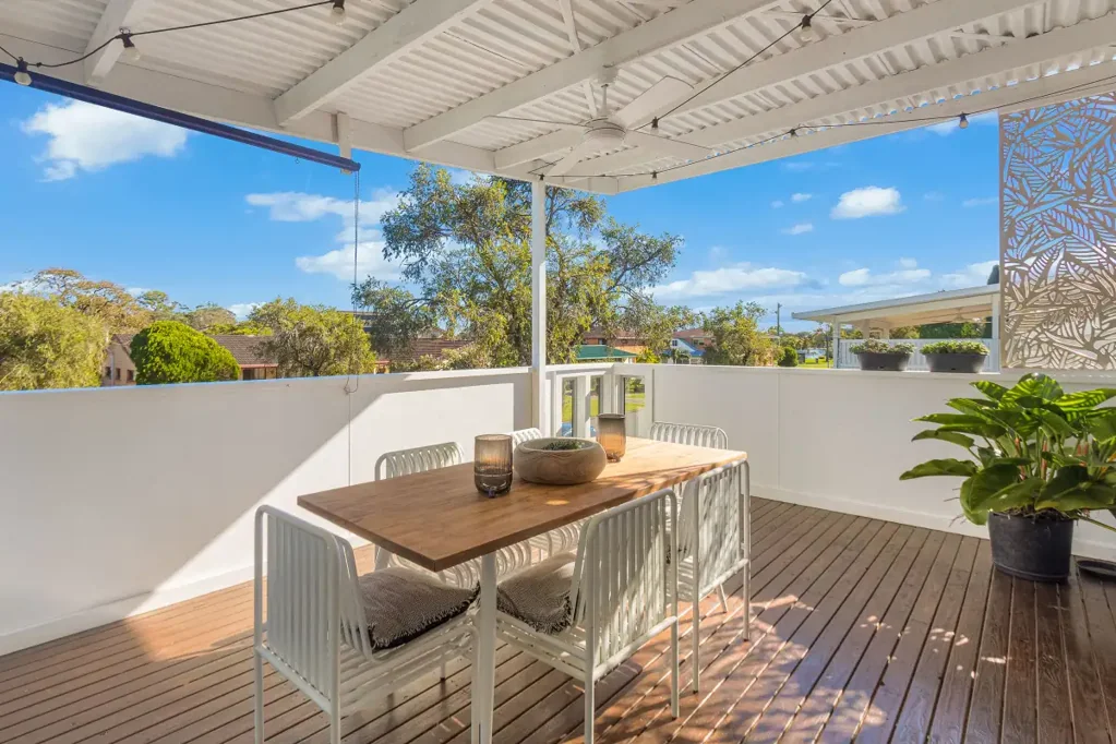 Tweed Heads South 6Zimmer Versatile Property with Multiple Income Streams in a Prime Tweed Heads South Location