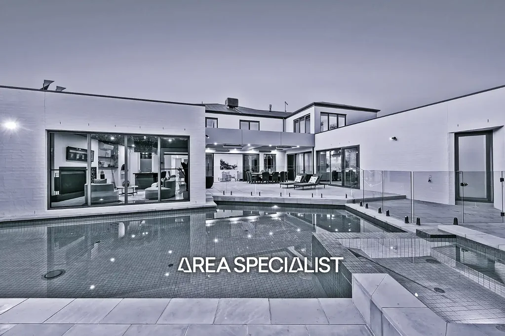 6 Lake King Circle, Waterways, VIC 3195