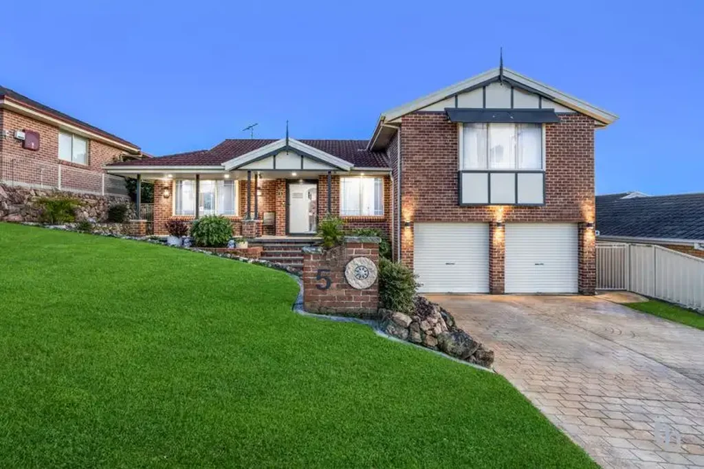 5 Dalmeny Drive, Macquarie Hills, NSW 2285
