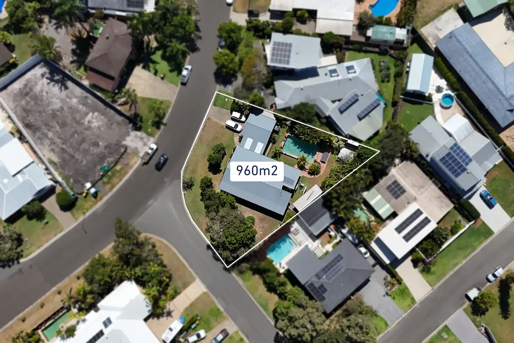 Mooloolaba 3Zimmer WALK TO MOOLOOLABA BEACH - PRIME SINGLE-LEVEL LIVING ON 960M2