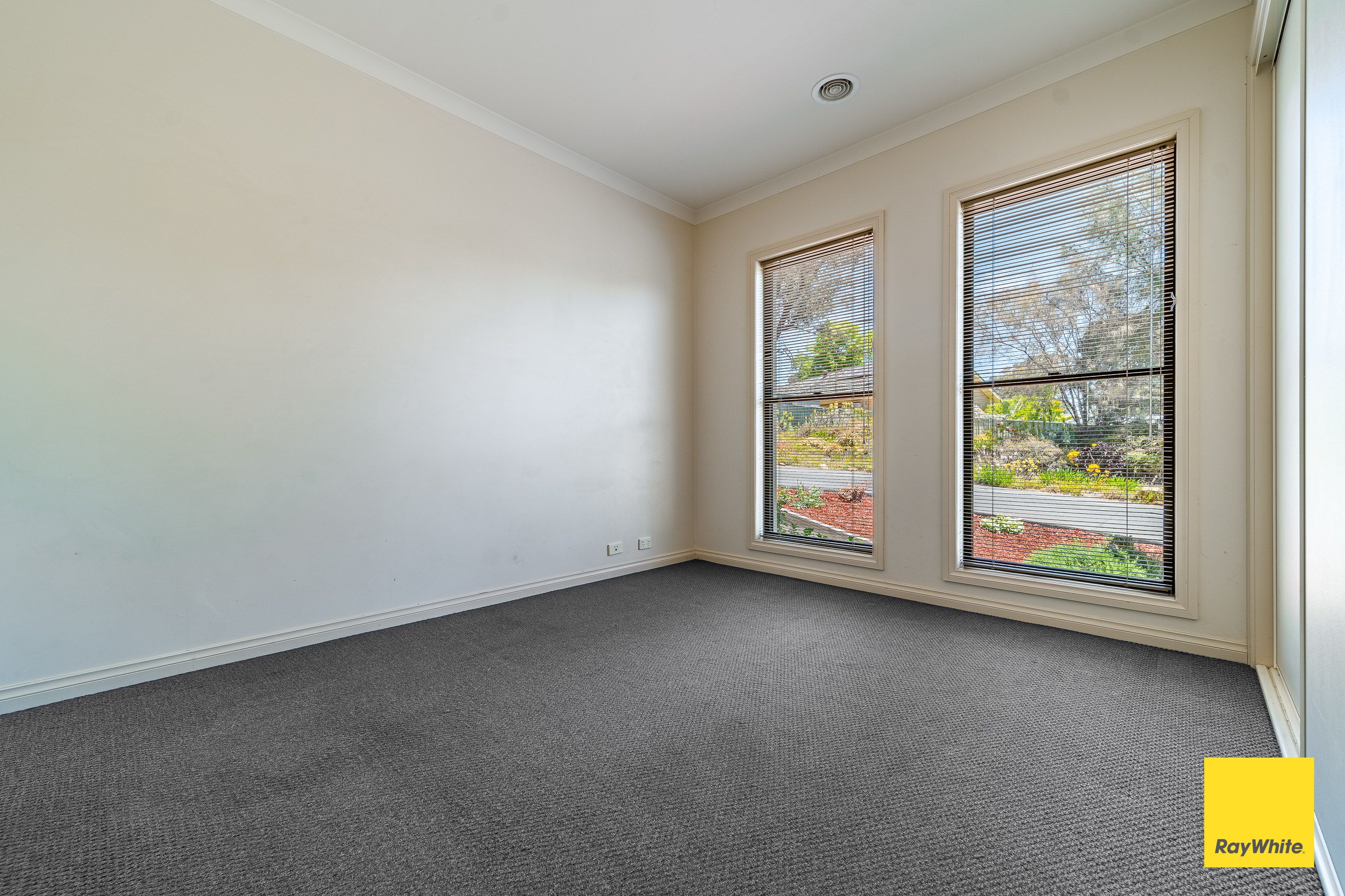 32 RACE ST, FLORA HILL VIC 3550, 0房, 0浴, Townhouse