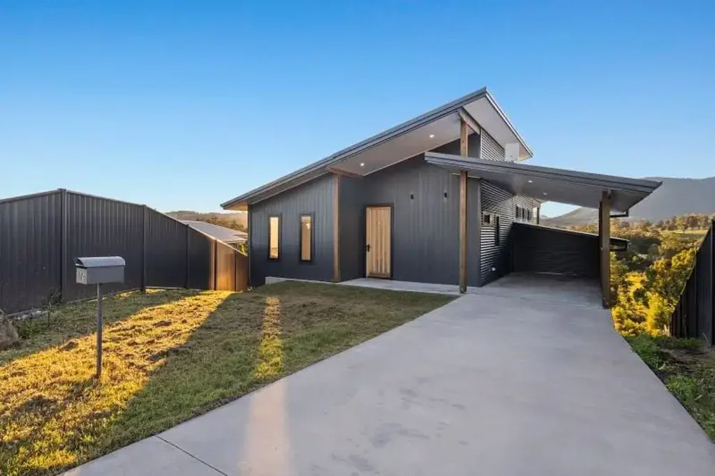 Nimbin 3房  Architectural Masterpiece with Panoramic Northern Mountain Views