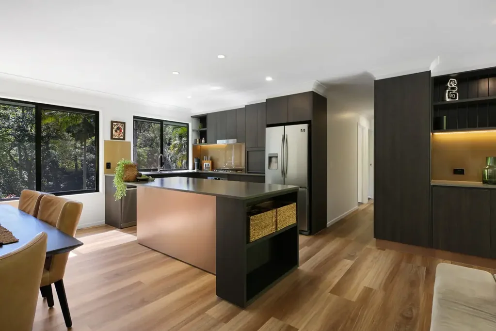 Currumbin Valley 7ਬੈੱਡਰੂਮ Private Acreage Oasis – Dual-Living Versatility and Tranquillity