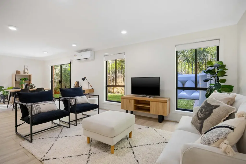 Ground Floor Apartment - With Airconditioning!