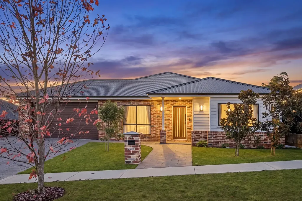 Moss Vale 5房  A Generous, Sun‑Filled Home Designed for Family Life
