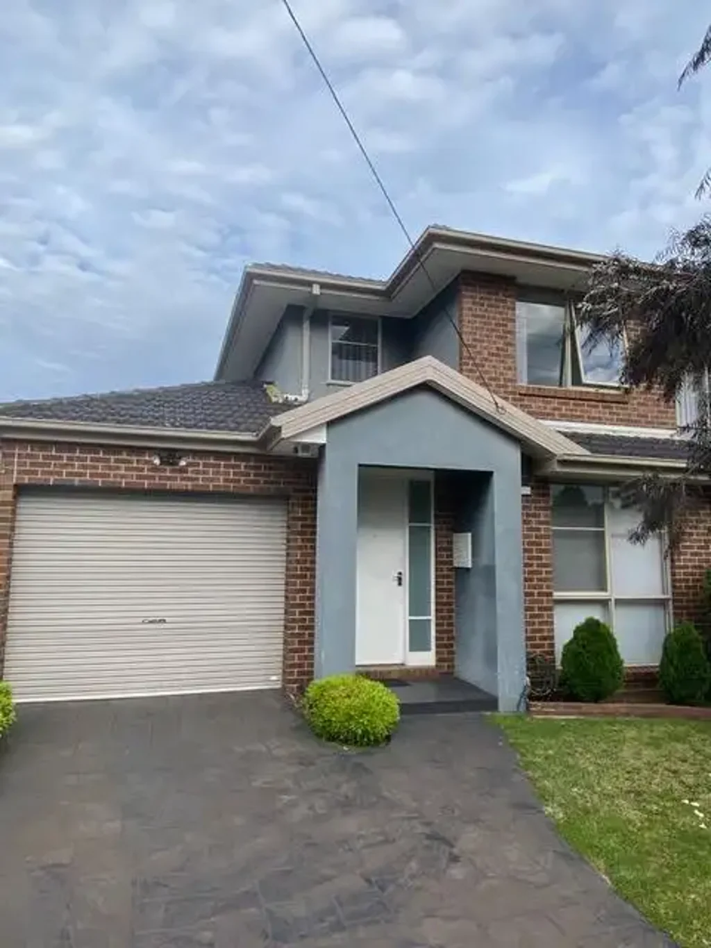 Three Bedroom Two bathroom Townhouse - Clayton