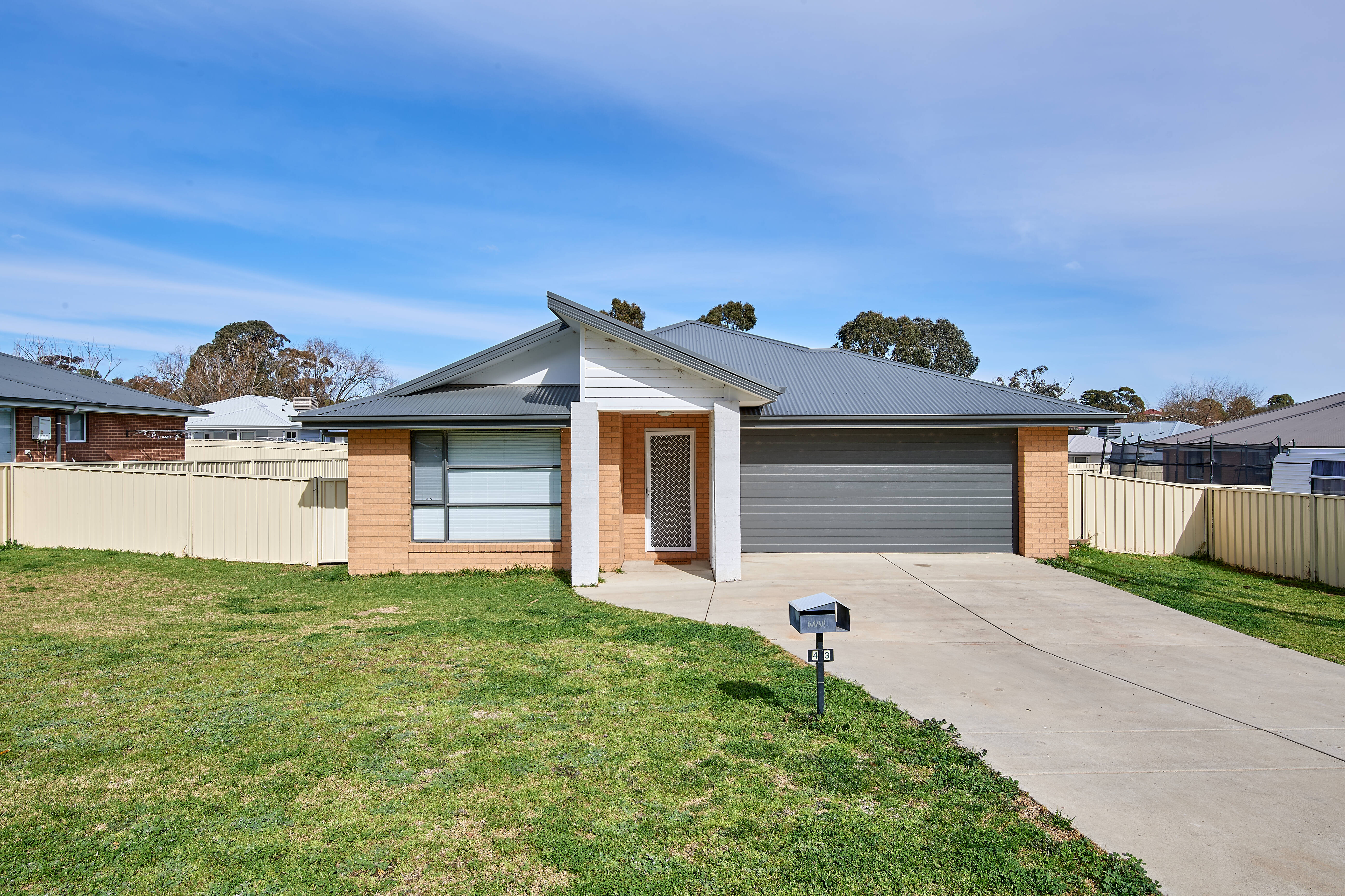 43 WARATAH ST, JUNEE NSW 2663, 0 chambres, 0 salles de bain, House