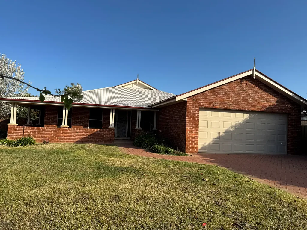 19A Carnoustie Drive, Dubbo, NSW 2830