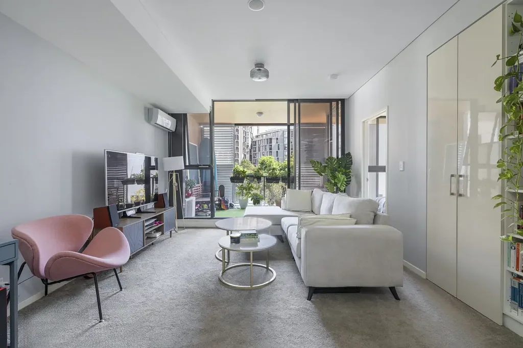 Resort style living with green outlooks