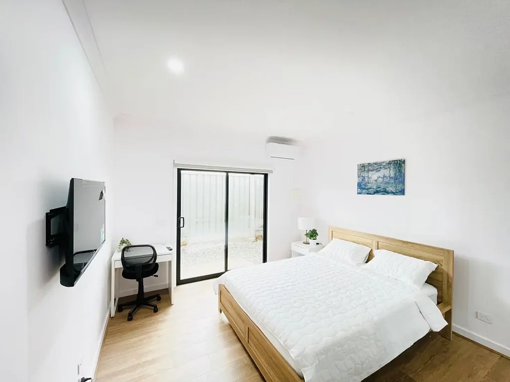 320$/W, Share House Available II Shepparton
