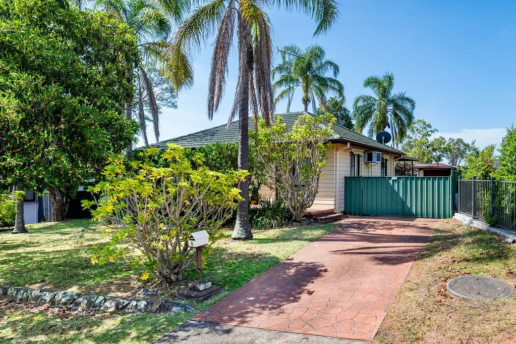 Campbelltown 4Moenga Family Living, Prime Location - Ready to Move Straight In