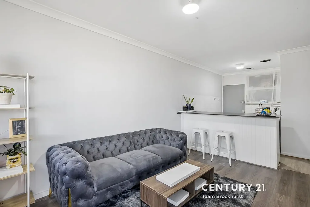 East Cannington 3房  IT HAS MORE THAN YOU THINK!