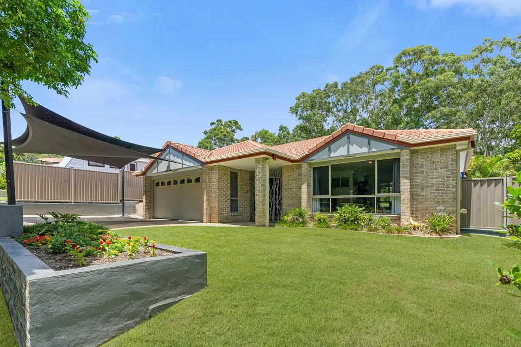 29 Hibertia Avenue, Elanora, QLD 4221