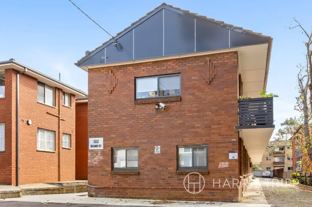 Well-Presented Apartment in a Sought-After Ashfield Setting
