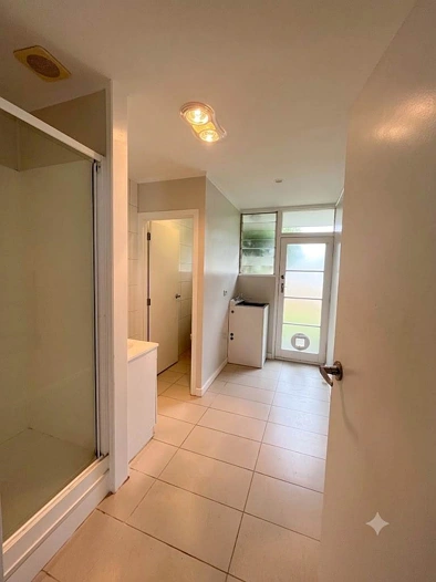 2 Bedroom Unit Include WATER In Onehunga