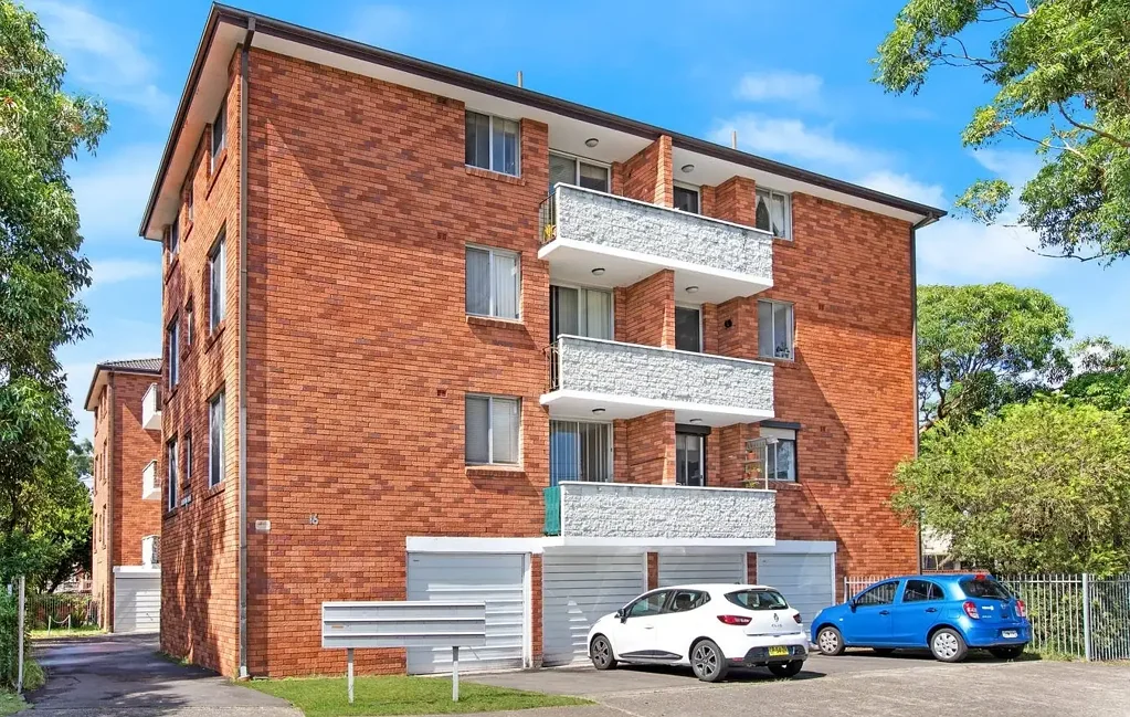 Modern Two Bedroom Apartment with Balcony