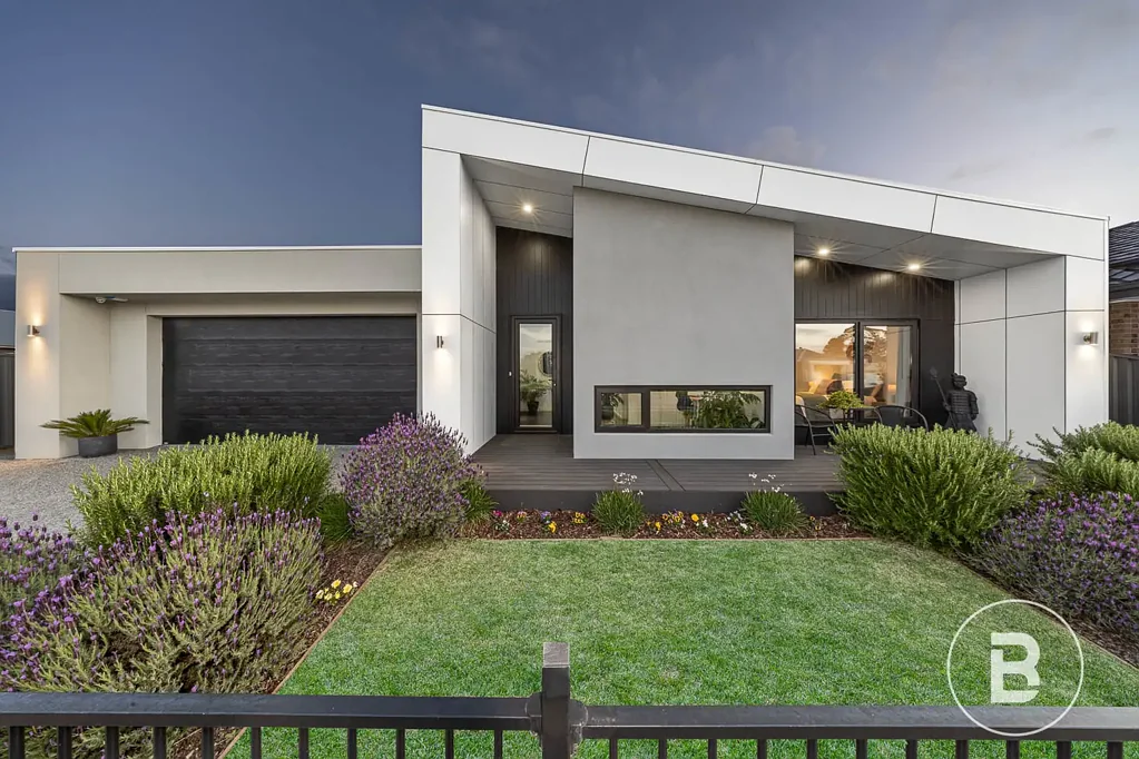 Lucas 4침실 EXCEPTIONAL DISPLAY HOME IN THE HEART OF LUCAS – LUXURY, STYLE & SUSTAINABILITY COMBINED.