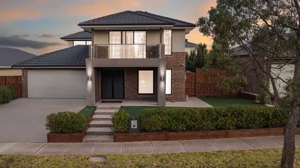 Manor Lakes 4Habitaciones Premium Creekside Living in a Spacious Double-Storey Home!!