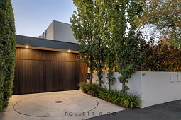 831 Hampton Street, Brighton