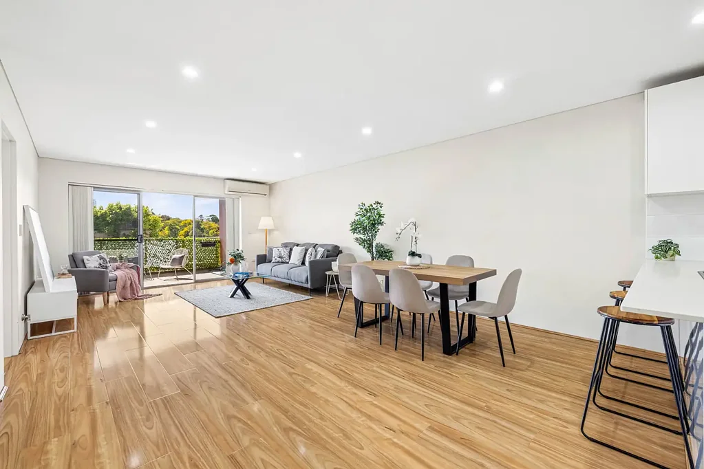 Homebush West 2房 阳光充足的生活休憩之所，设计宽敞 Sun filled lifestyle retreat with a generous design