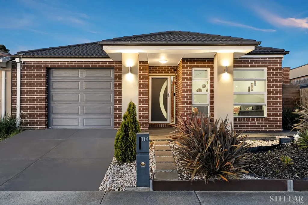 Officer 3ห้องนอน Modern Family Living in a Prime Officer Location !!