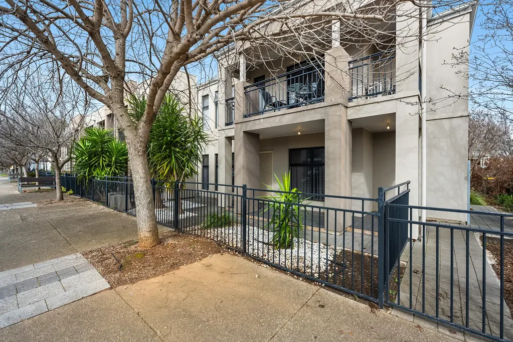 Athol Park 3 Bedroom Easy Ground-Floor Living With Courtyard Appeal!