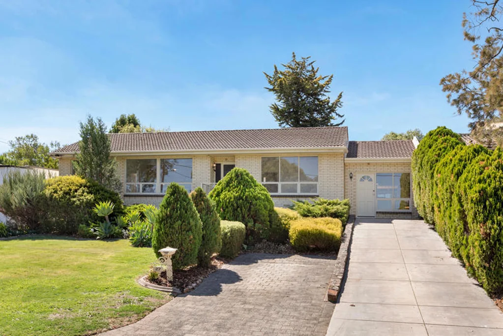 27 Longview Crescent, O'Halloran Hill, SA 5158
