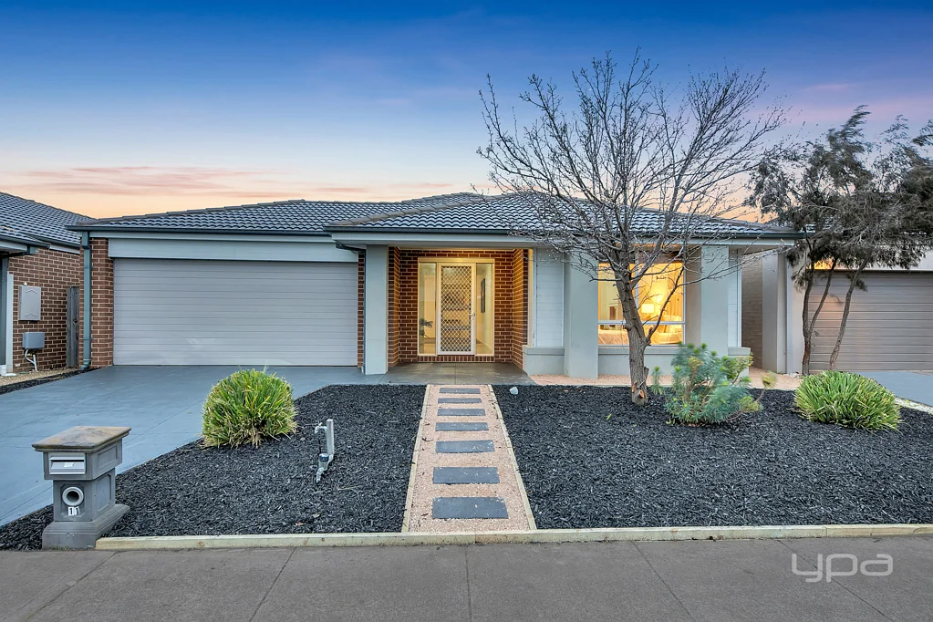11 Seacoast Street, Point Cook, VIC 3030