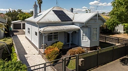 4 Kiwitea Street, Sandringham