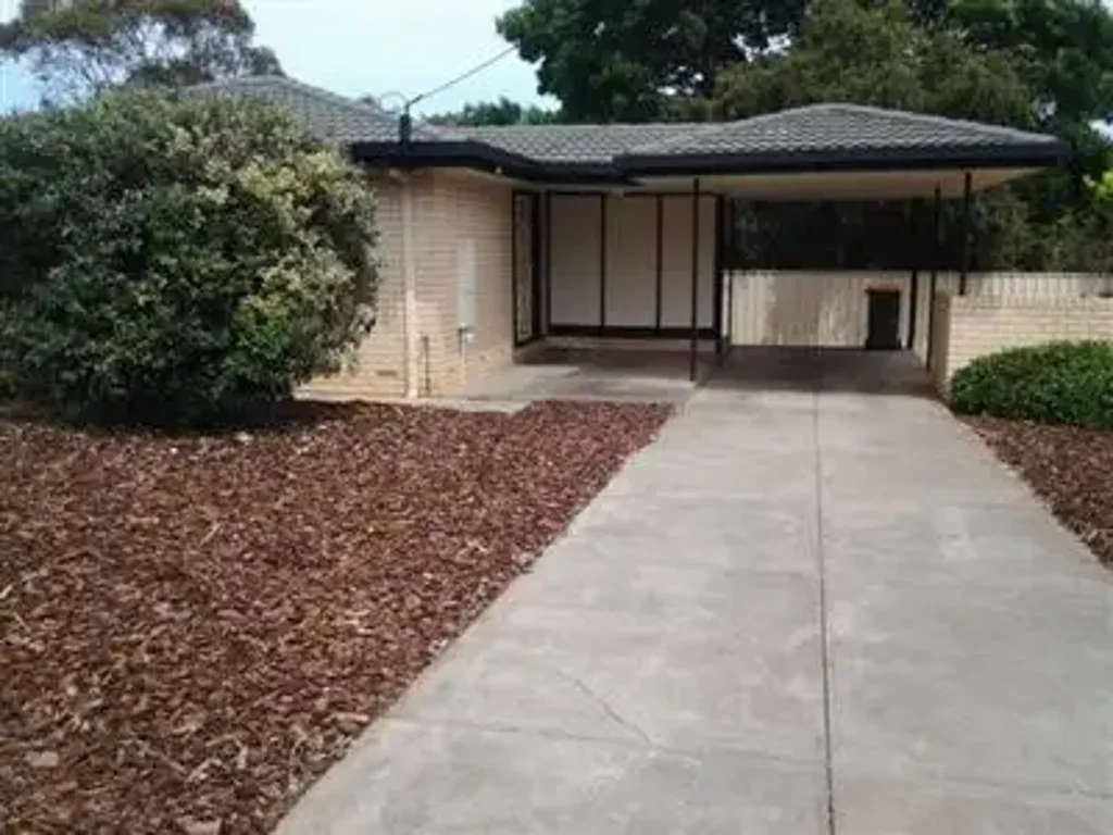 Close to Schools, Shops and Transport