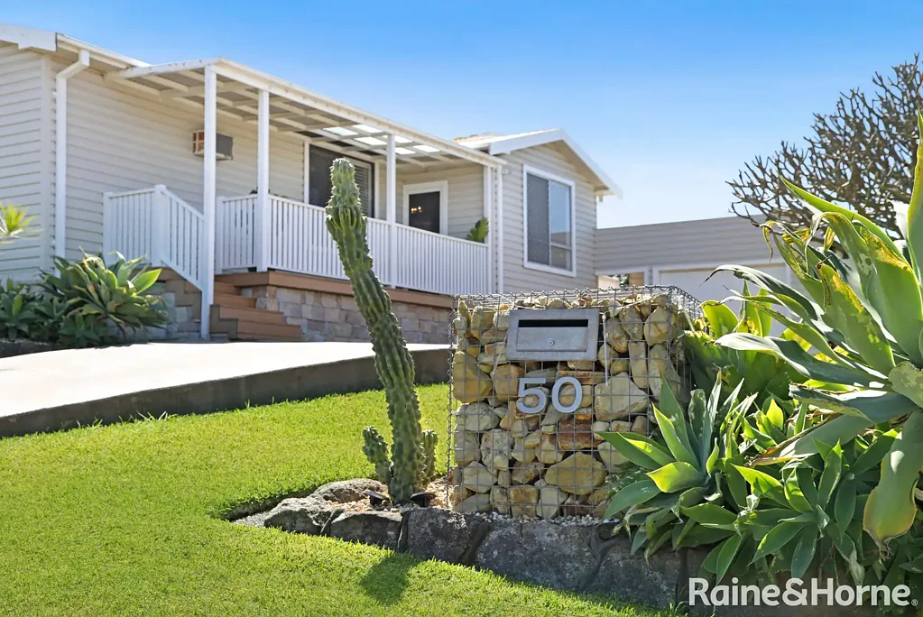 50 Orana Parade, Unanderra, NSW 2526