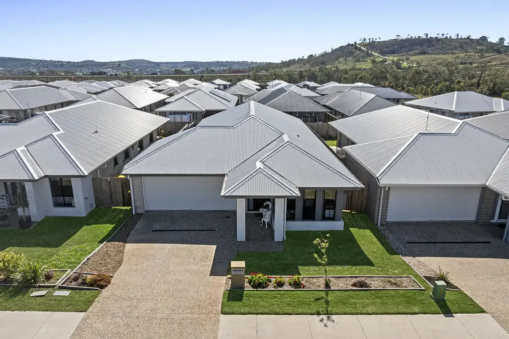 Cotswold Hills 4Habitaciones Low Maintenance, Near New Home - Perfect Investment Opportunity