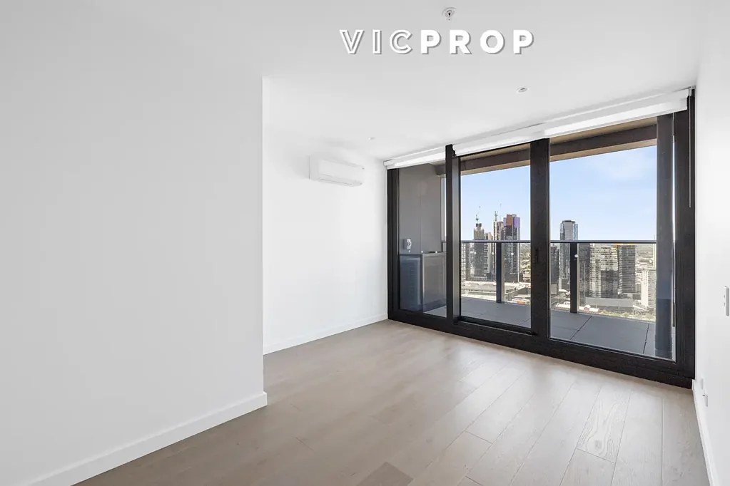 STYLISH ONE BEDROOM APARTMENT IN MELBOURNE QUARTER