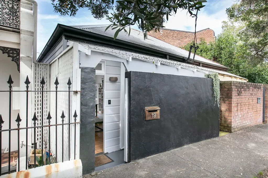 19 Dock Road, Birchgrove, NSW 2041