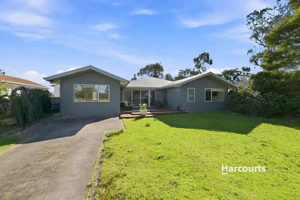 Port Sorell 4房  A Home to Love... With Endless Possibilities