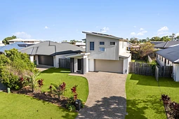 12 Mcallisters Crescent, Coomera