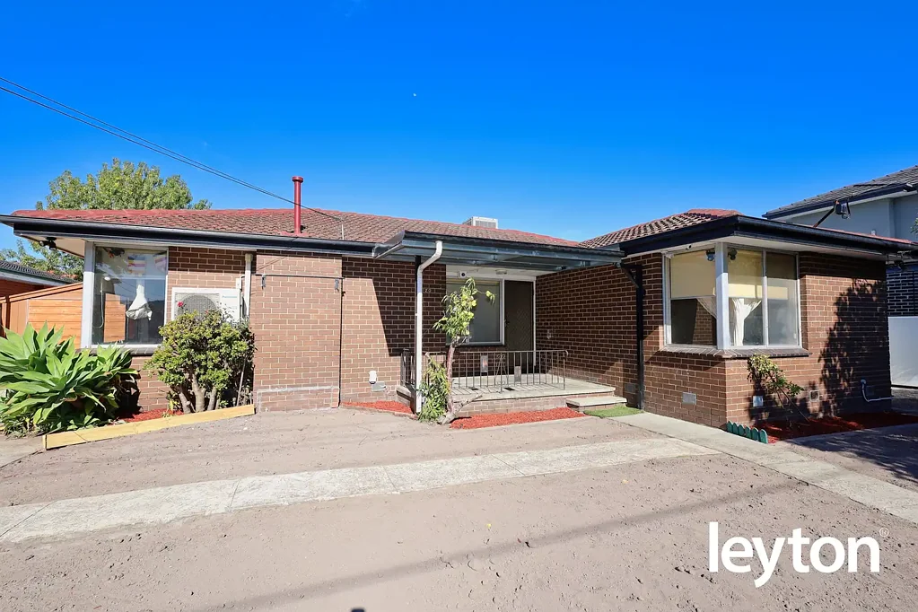 Classic Comfort in the Heart of Springvale