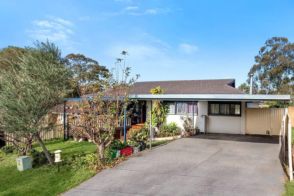 71 Manooka Crescent, Bradbury, NSW 2560